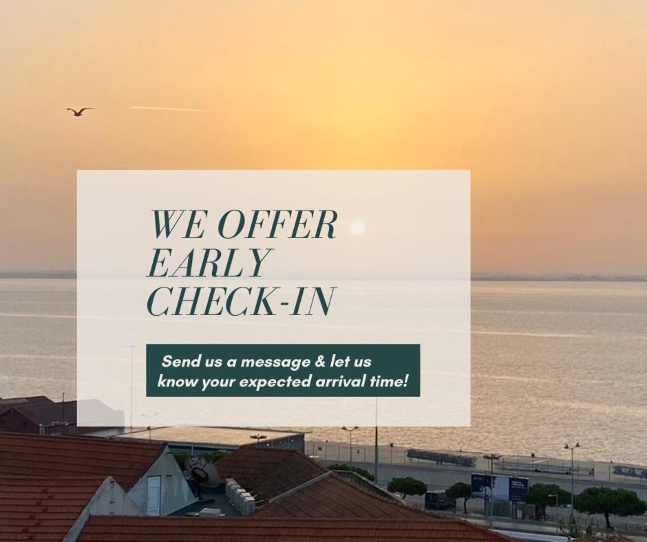 Design With Rooftop Terrace And 180-degree River&city Views Apartment Lisbon
